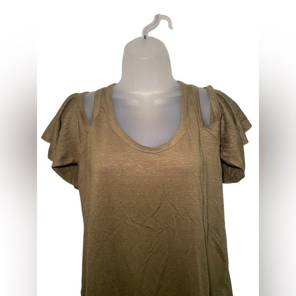 Chaser Moss Green Cold Shoulder Flutter Sleeve Linen Tee Shirt M NWT - Picture 4 of 6